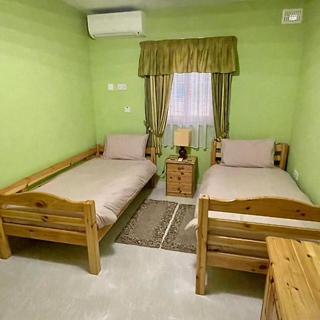 Regent Court - 3 Bedroom Apartment Within Walking Distance From Seafront St. Paul's Bay Ngoại thất bức ảnh