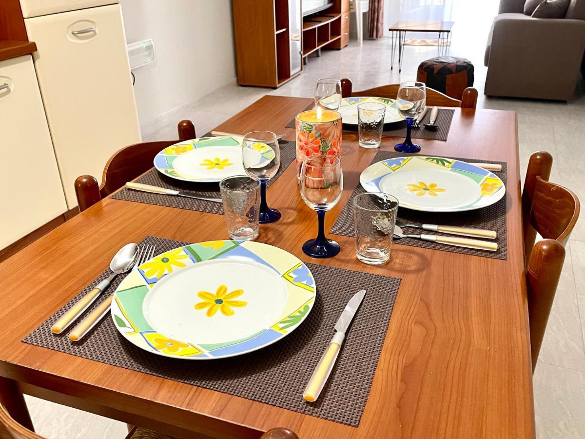 Regent Court - 3 Bedroom Apartment Within Walking Distance From Seafront St. Paul's Bay Ngoại thất bức ảnh