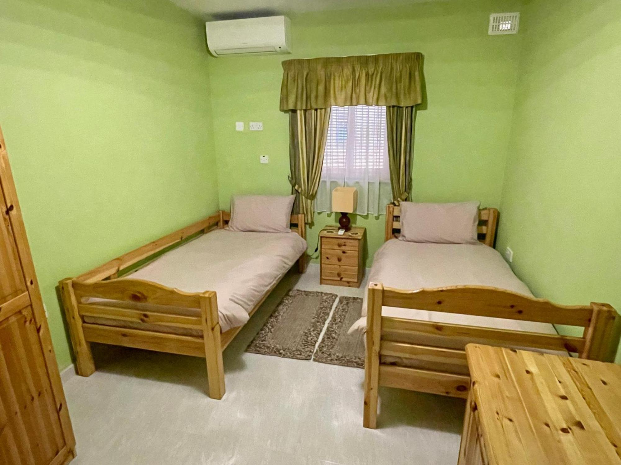 Regent Court - 3 Bedroom Apartment Within Walking Distance From Seafront St. Paul's Bay Ngoại thất bức ảnh