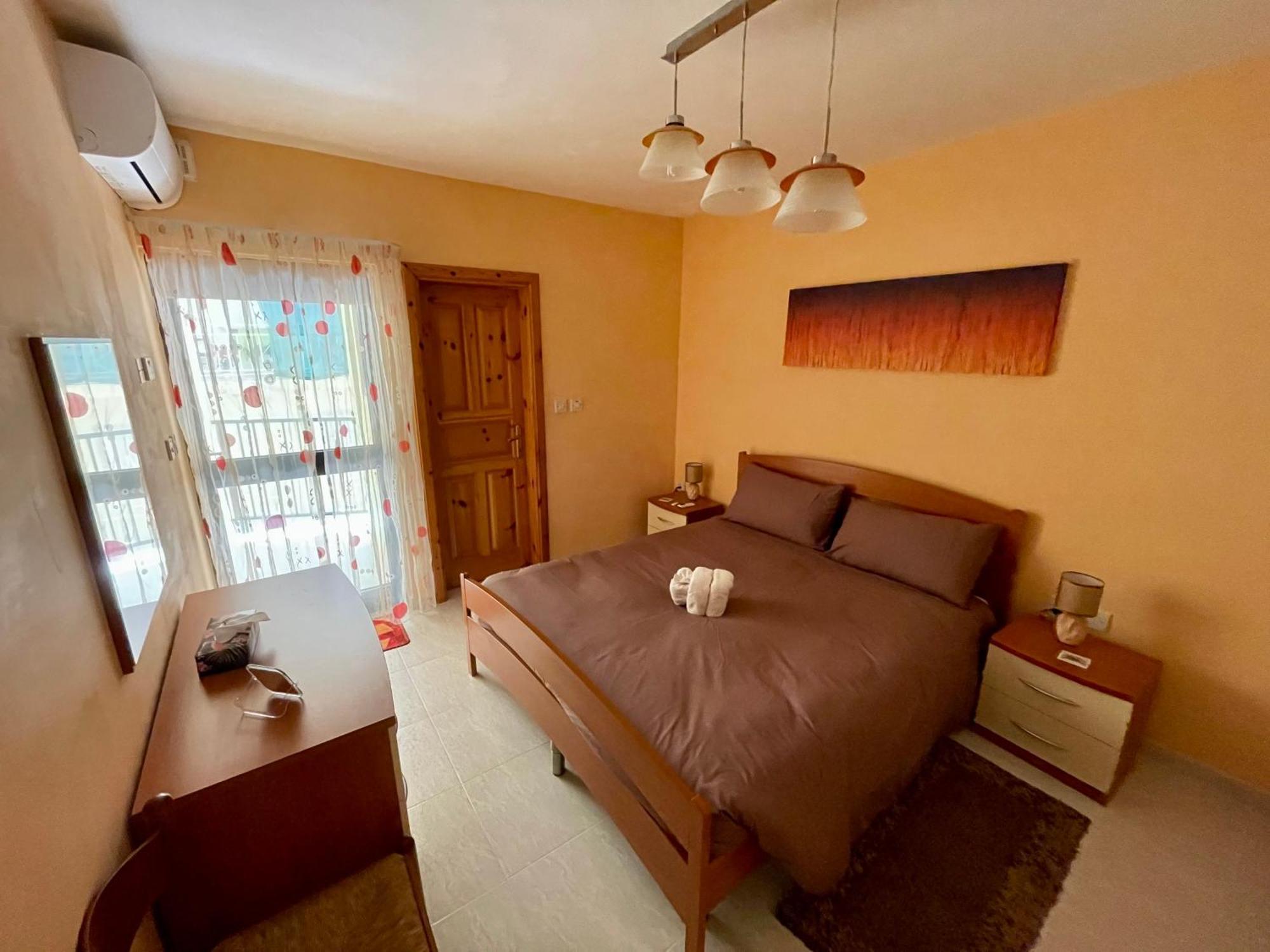 Regent Court - 3 Bedroom Apartment Within Walking Distance From Seafront St. Paul's Bay Ngoại thất bức ảnh