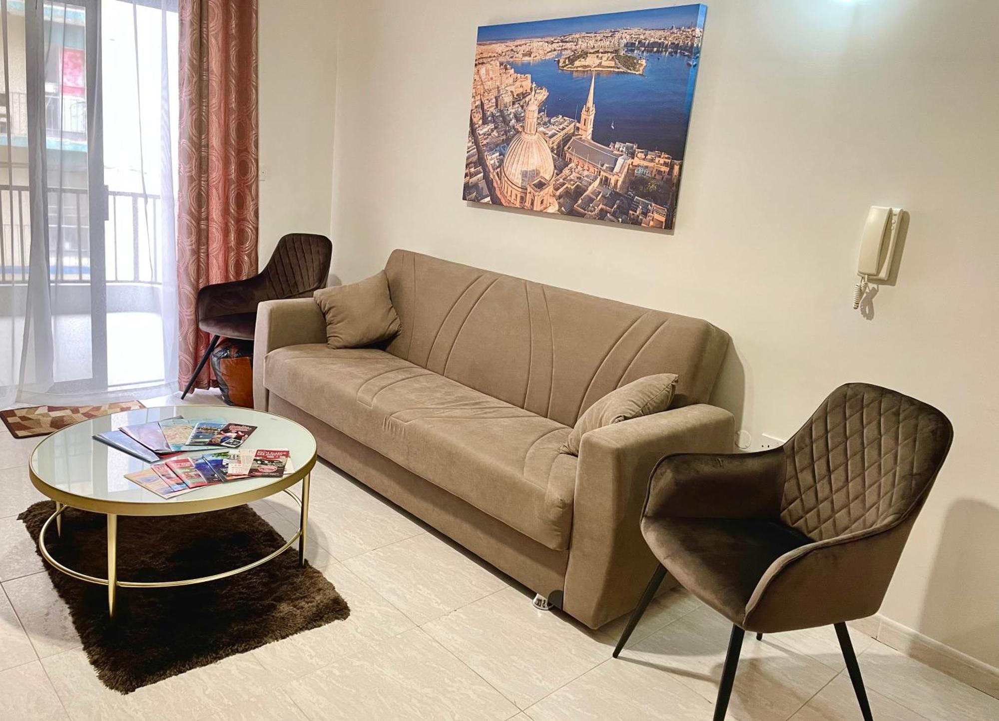Regent Court - 3 Bedroom Apartment Within Walking Distance From Seafront St. Paul's Bay Ngoại thất bức ảnh