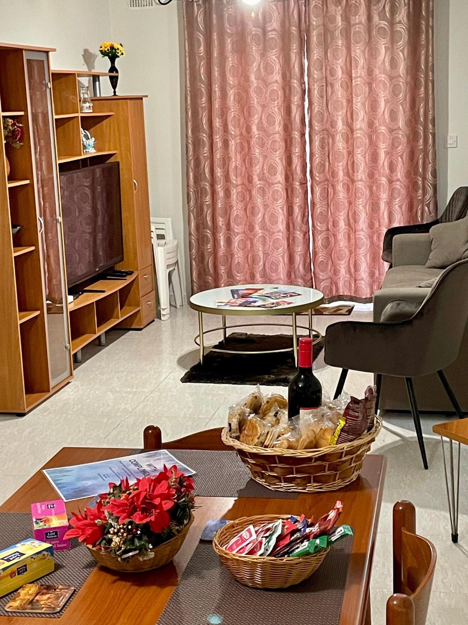 Regent Court - 3 Bedroom Apartment Within Walking Distance From Seafront St. Paul's Bay Ngoại thất bức ảnh