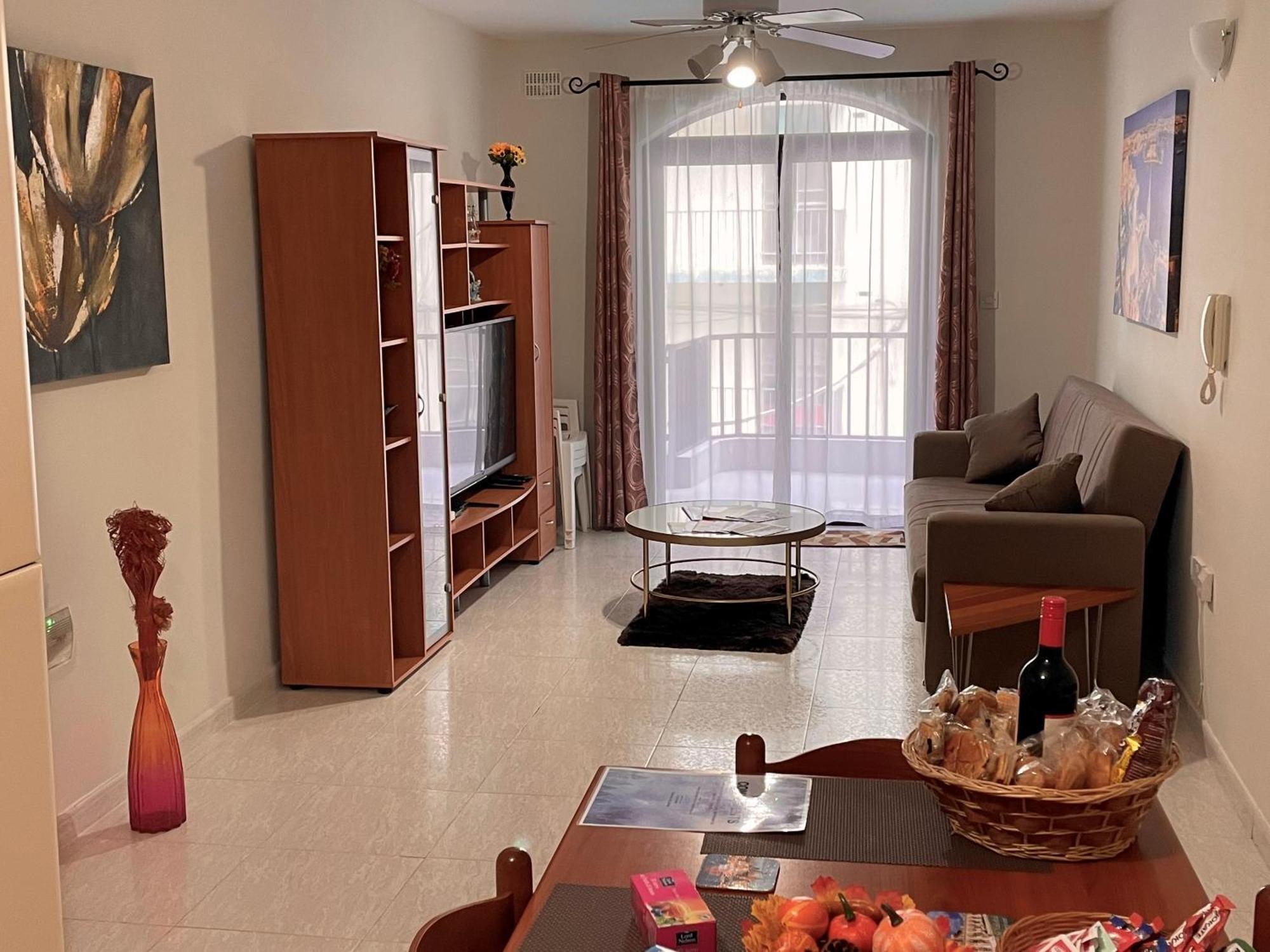 Regent Court - 3 Bedroom Apartment Within Walking Distance From Seafront St. Paul's Bay Ngoại thất bức ảnh