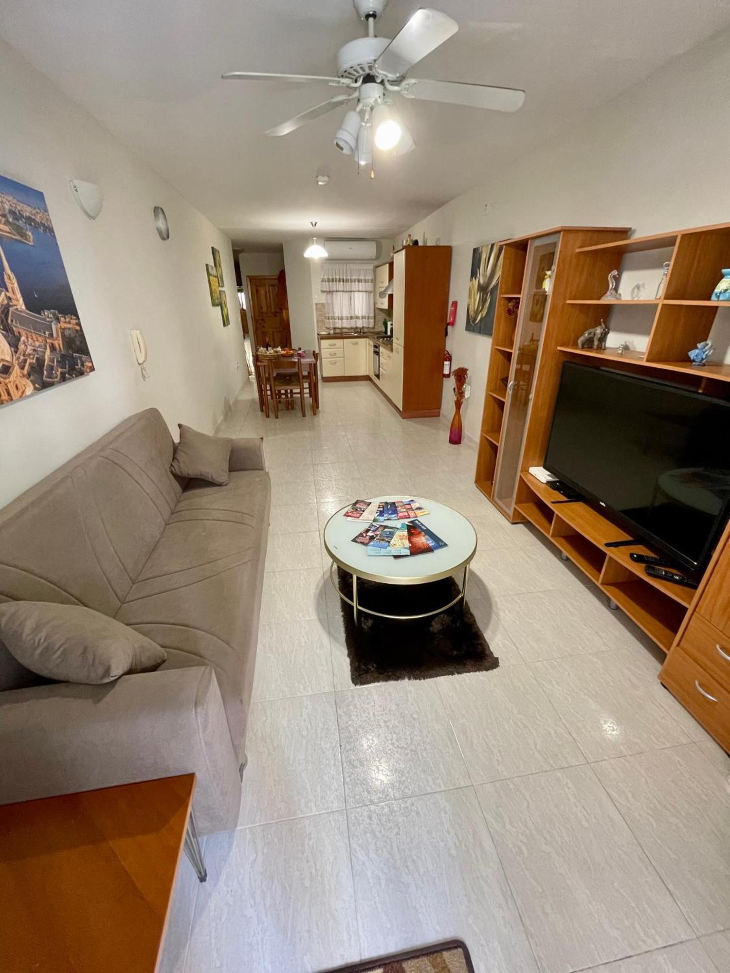 Regent Court - 3 Bedroom Apartment Within Walking Distance From Seafront St. Paul's Bay Ngoại thất bức ảnh