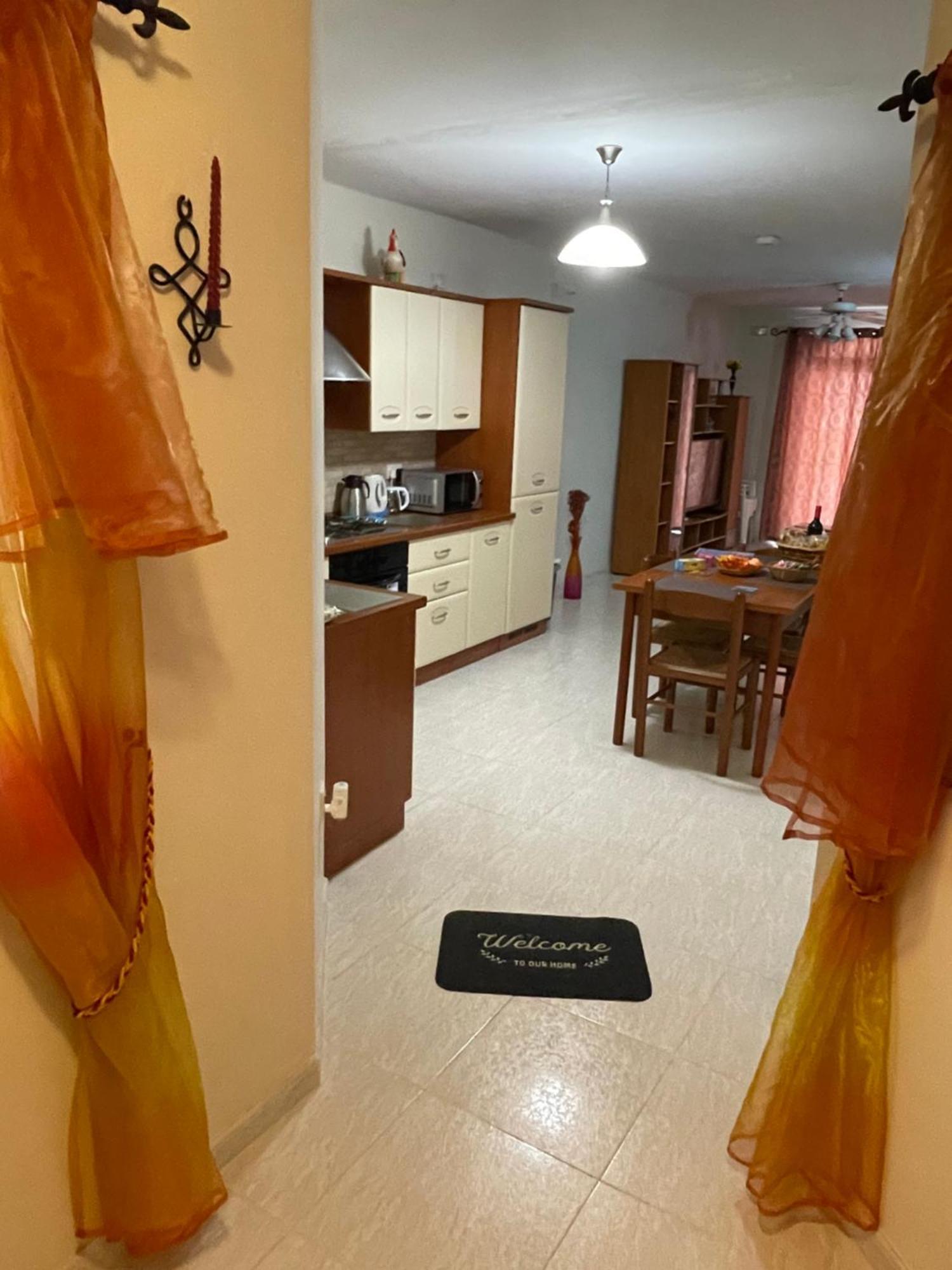 Regent Court - 3 Bedroom Apartment Within Walking Distance From Seafront St. Paul's Bay Ngoại thất bức ảnh